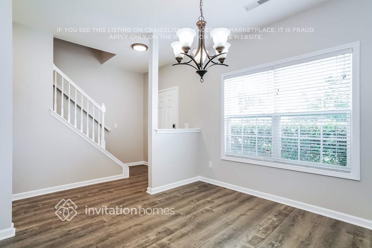 1309 Hosmer Ct - Photo 6 of 16