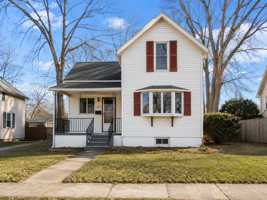 featured image of 725 W Homer St #1