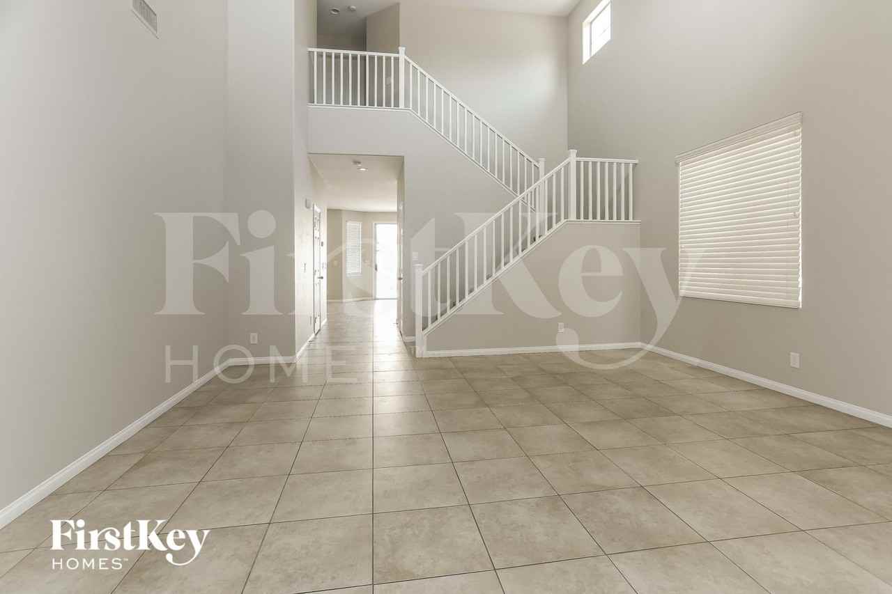 4032 Villa Serena Ln - Photo 2 of 15