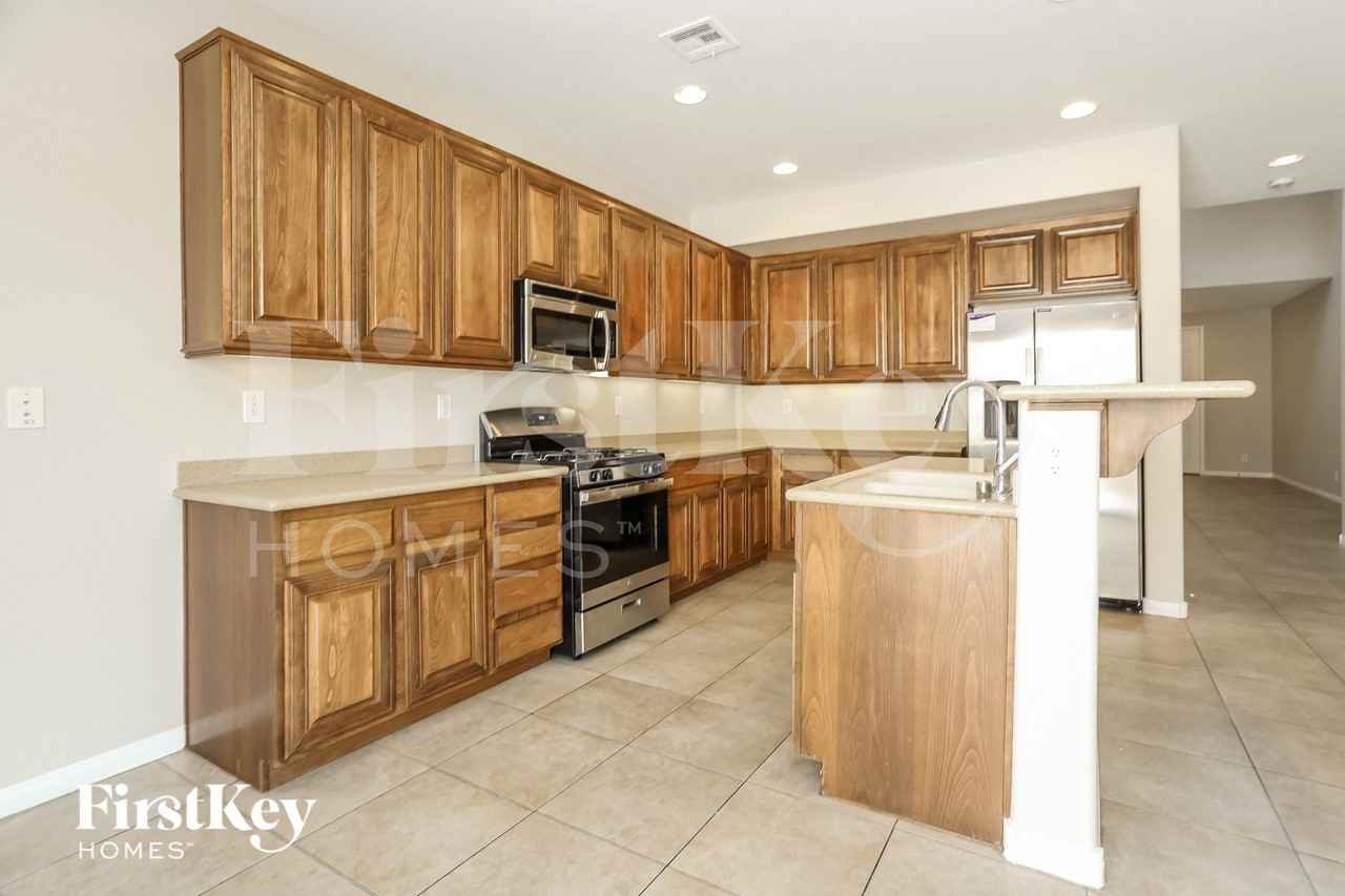 4032 Villa Serena Ln - Photo 5 of 15