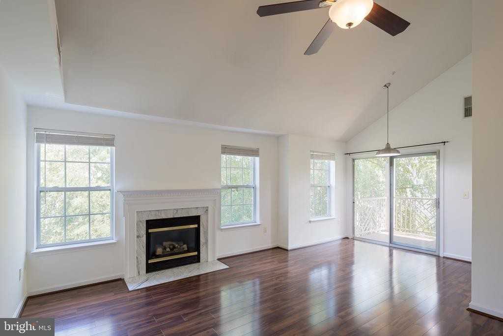 5958 Founders Hill Dr ##301 - Photo 4 of 32