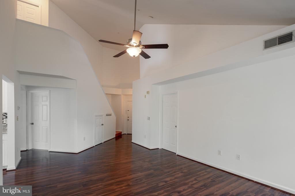 5958 Founders Hill Dr ##301 - Photo 7 of 32