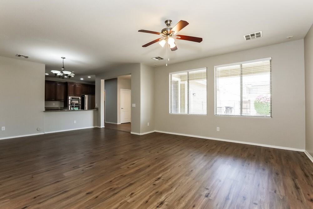 3258 E Ivanhoe St - Photo 3 of 16