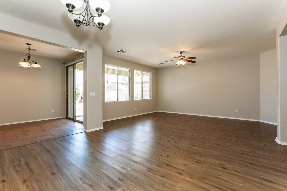3258 E Ivanhoe St - Photo 4 of 16