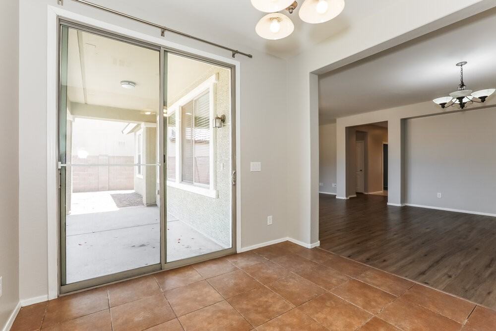 3258 E Ivanhoe St - Photo 6 of 16