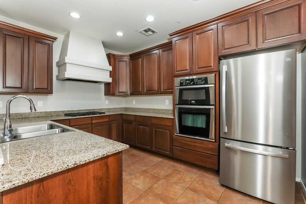 3258 E Ivanhoe St - Photo 7 of 16