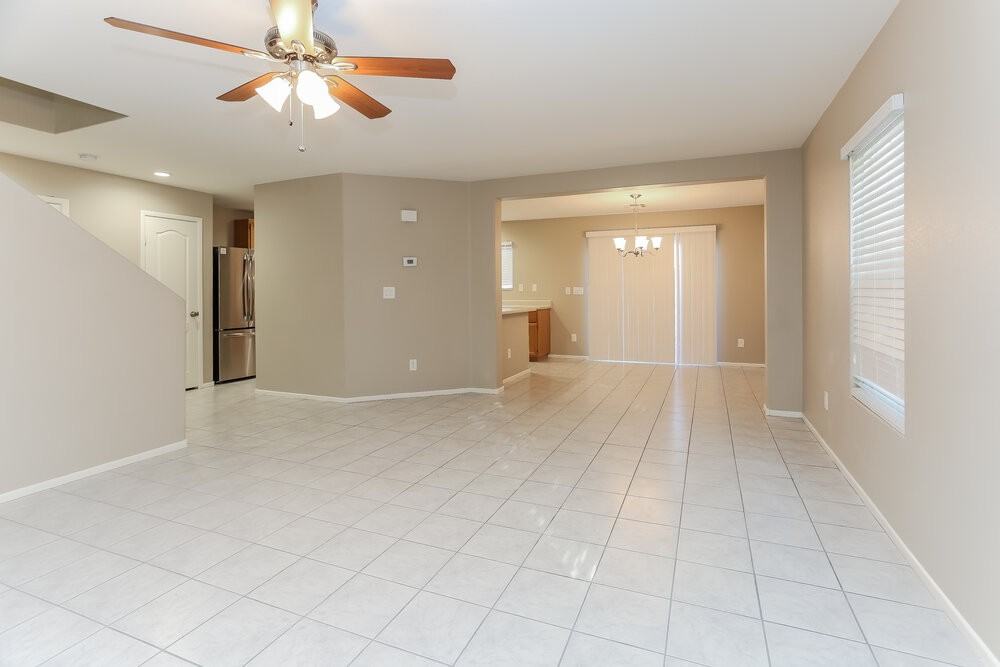 9132 Patrick Henry Ave - Photo 4 of 17