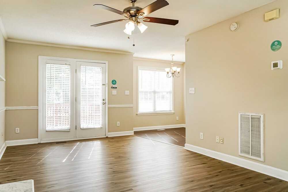 102 Westwood Pl - Photo 4 of 17