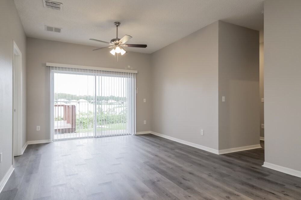 4244 Waterside Pointe Cir - Photo 3 of 16