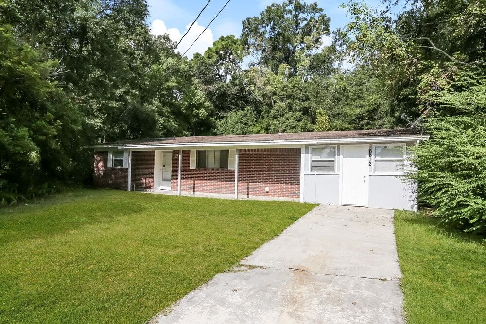 6812 Hawkins Ct - Photo 2 of 25