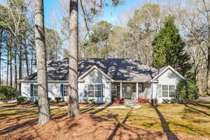 featured image of 10 Elmwood Dr