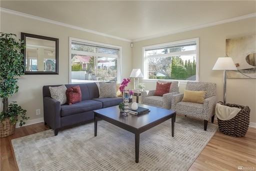 319 8th Ave - Photo 4 of 20