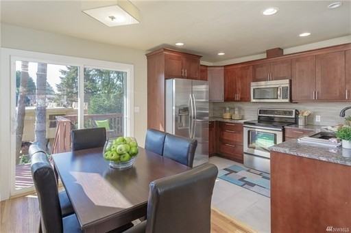 319 8th Ave - Photo 6 of 20