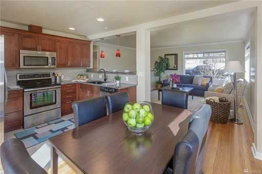 319 8th Ave - Photo 7 of 20