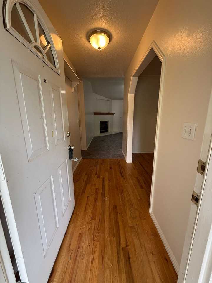 938 E 1420 N - Photo 3 of 30