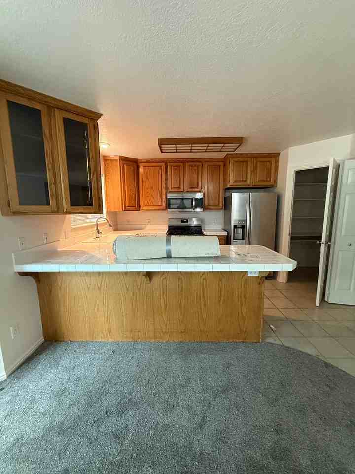 938 E 1420 N - Photo 7 of 30
