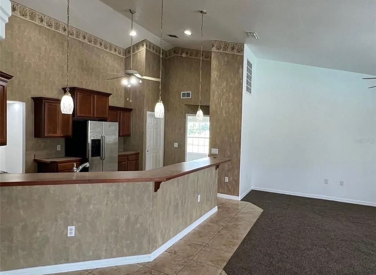 9800 Se 64th Ave - Photo 3 of 4