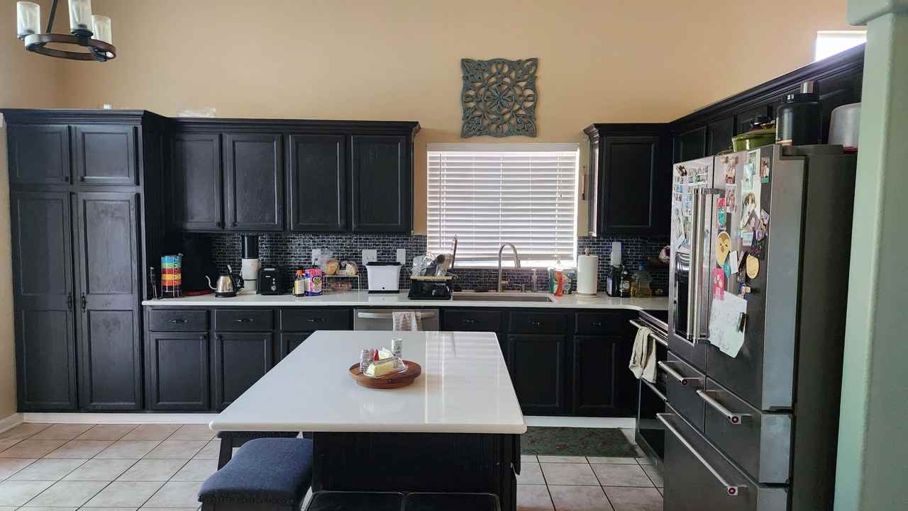 814 Timothy Dr - Photo 3 of 9