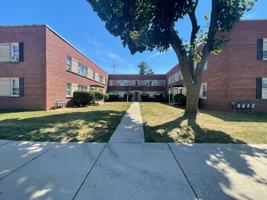 featured image of 7411 W Center St