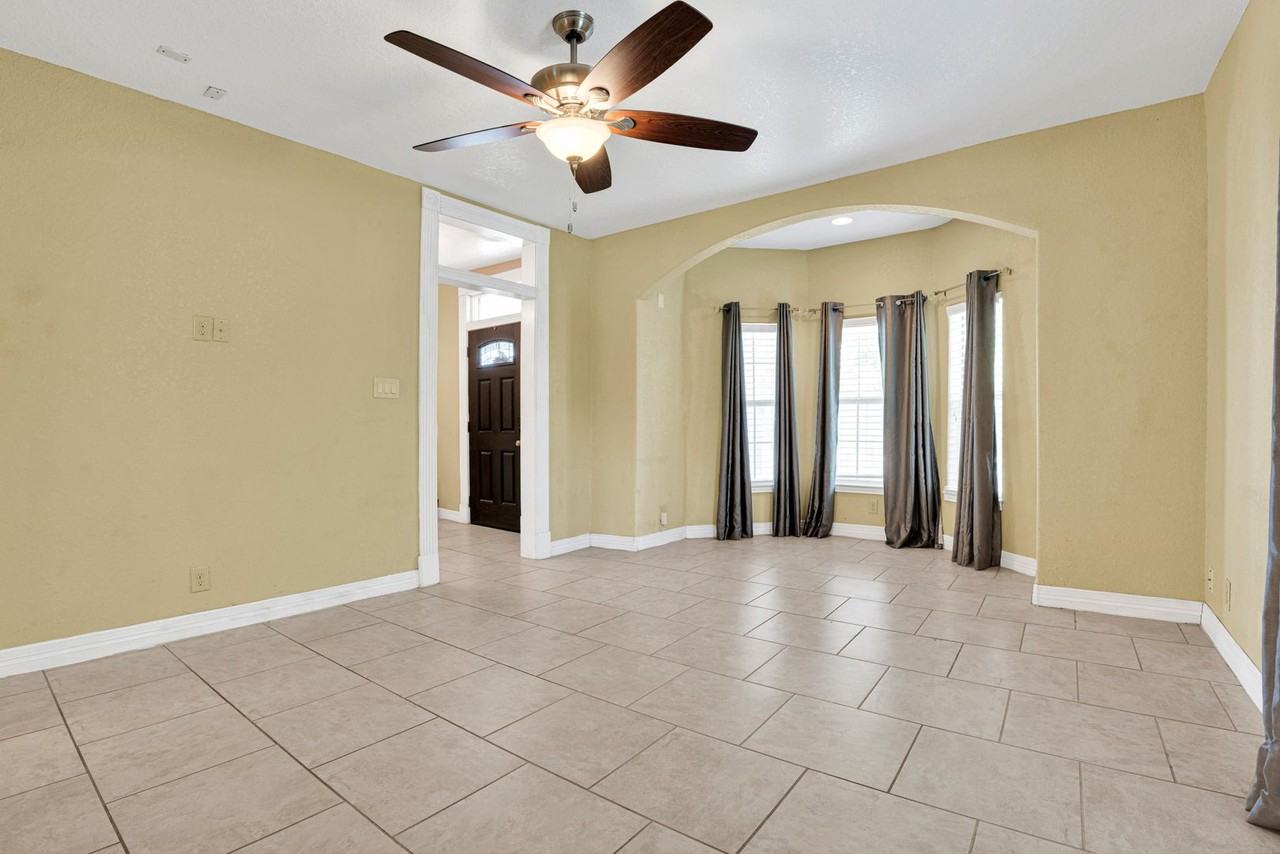 1615 W Commerce St - Photo 5 of 21