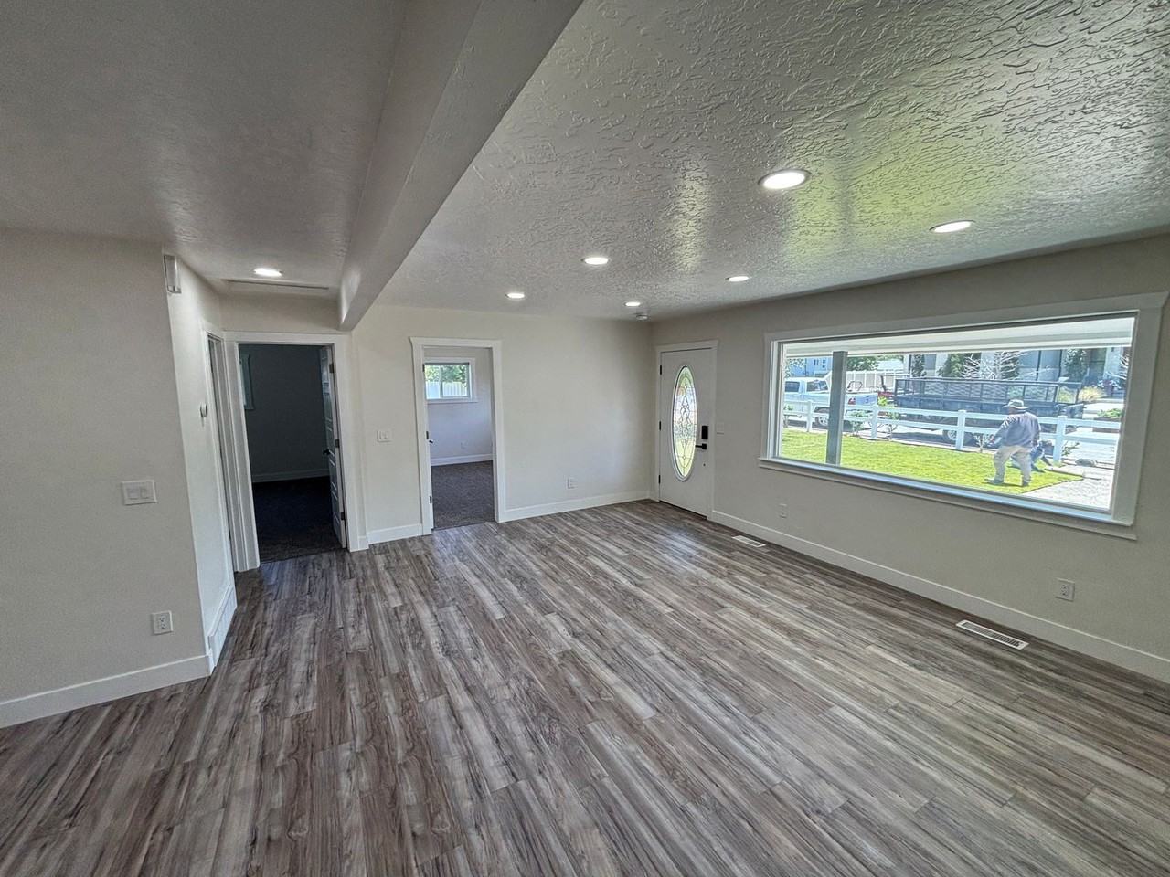 1091 E Mecham Ln - Photo 6 of 25
