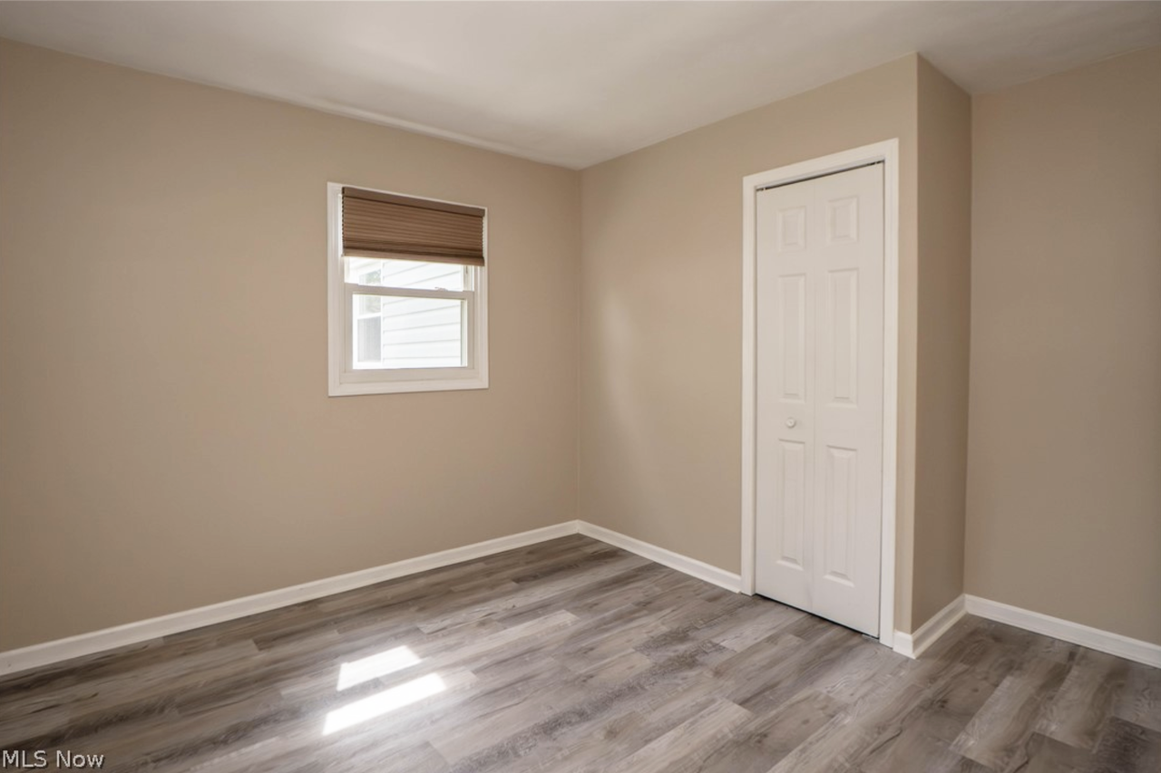 1060 Orchard Ave Ne #1060 - Photo 3 of 20