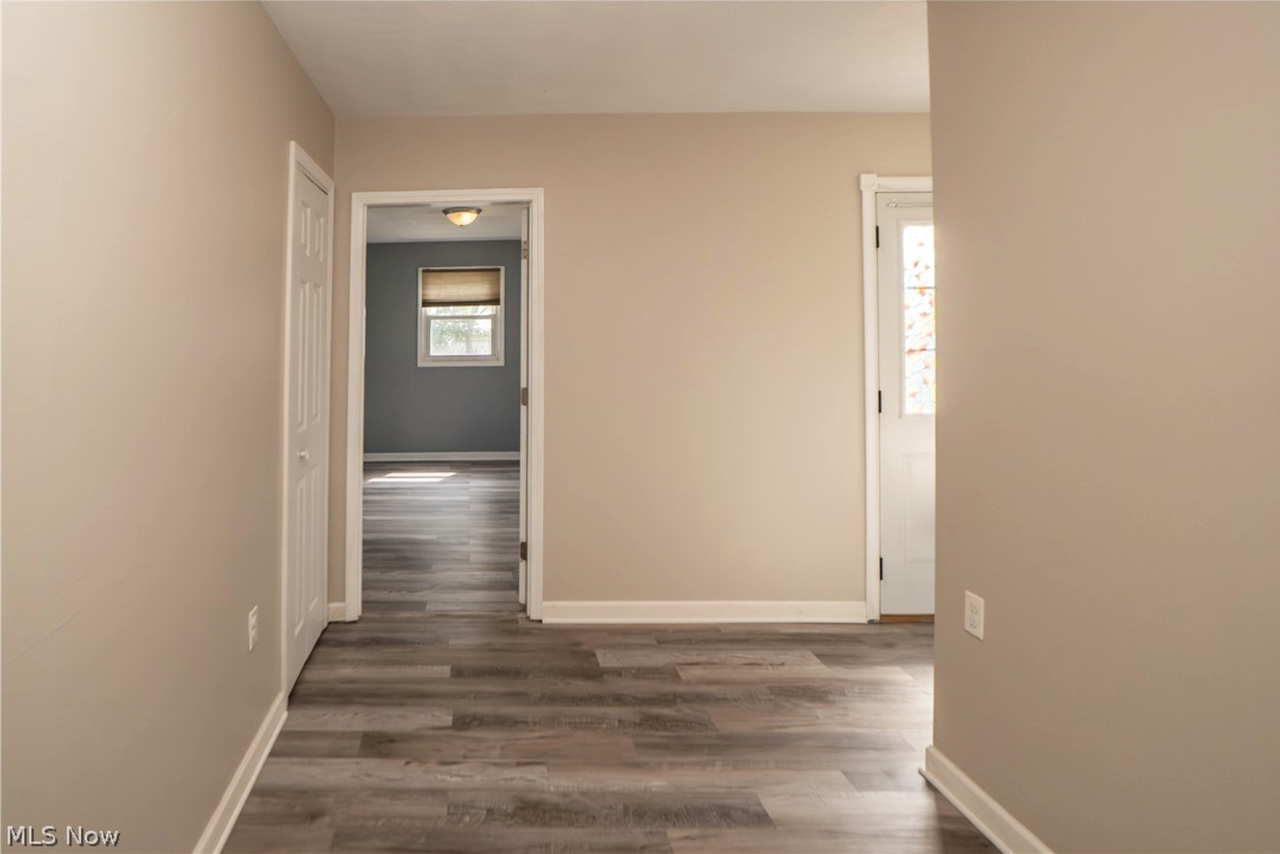 1060 Orchard Ave Ne #1060 - Photo 6 of 20