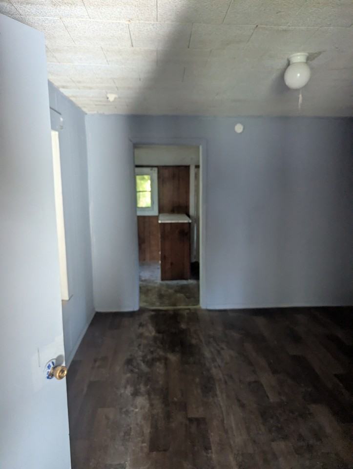 925 Moncrief St - Photo 4 of 5