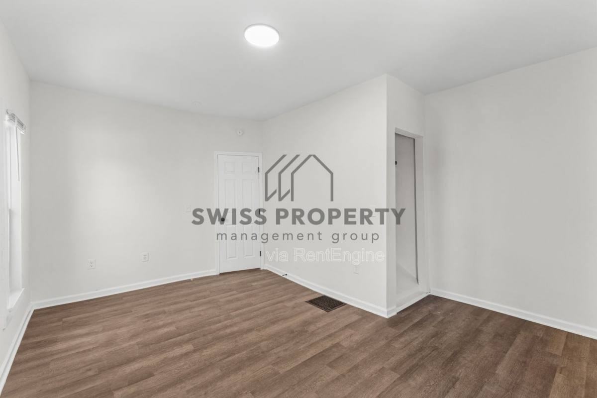 1339 Mooberry St - Photo 4 of 10