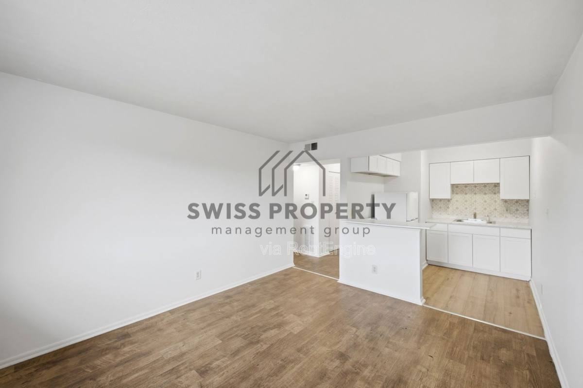 542 Riverview Dr #C2 - Photo 5 of 10