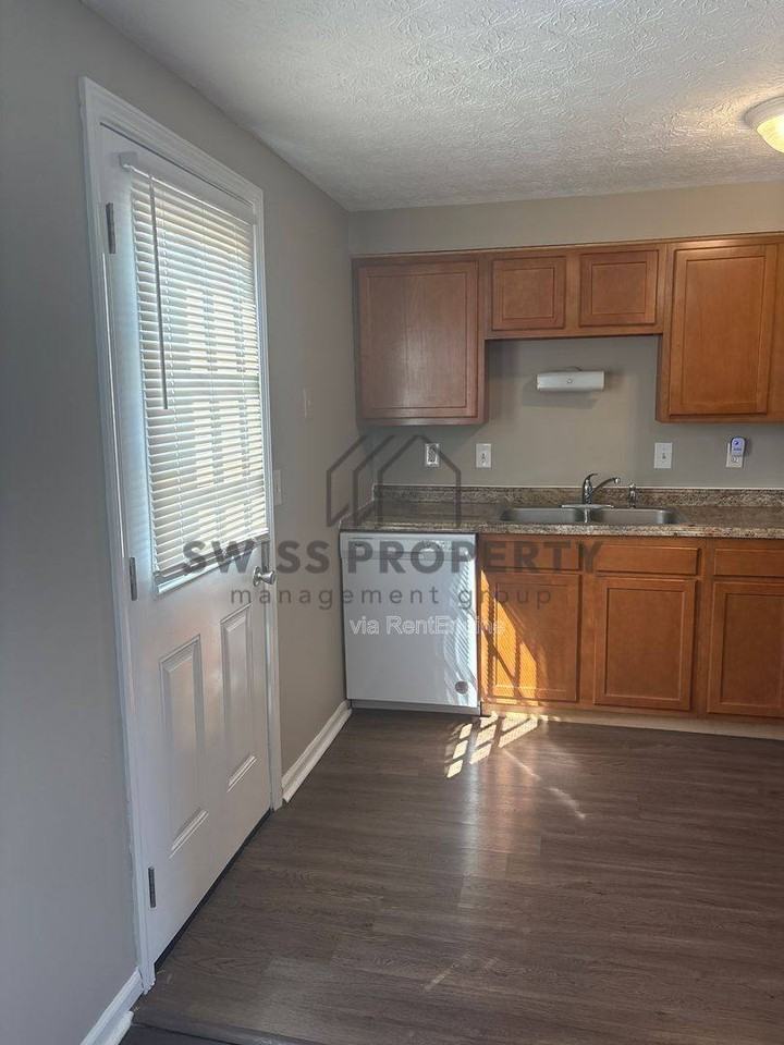 3770 Zephyr Pl - Photo 6 of 10