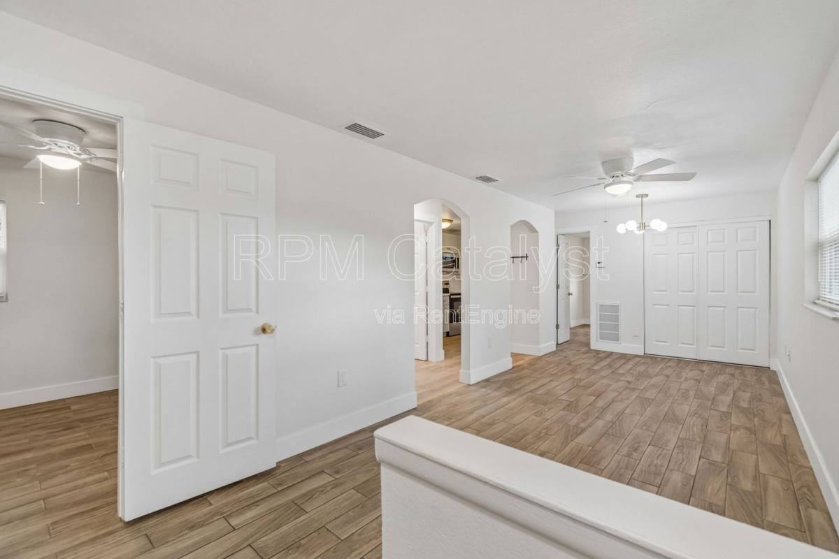 6905 1 2 N Duncan Ave #A - Photo 3 of 10