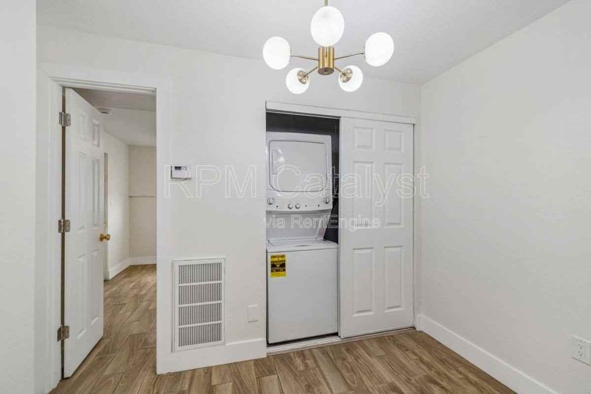 6905 1 2 N Duncan Ave #A - Photo 5 of 10