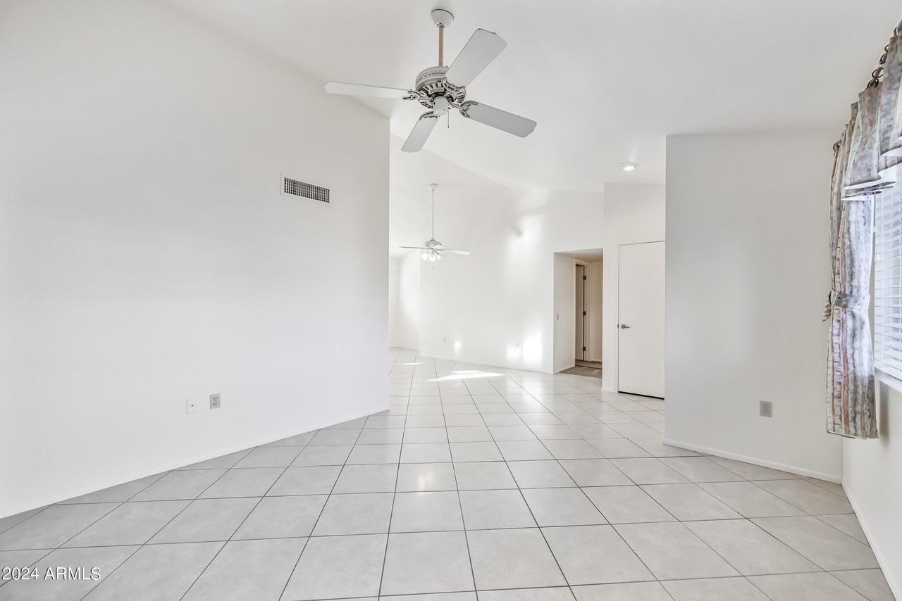 21614 N 139th Dr - Photo 4 of 27