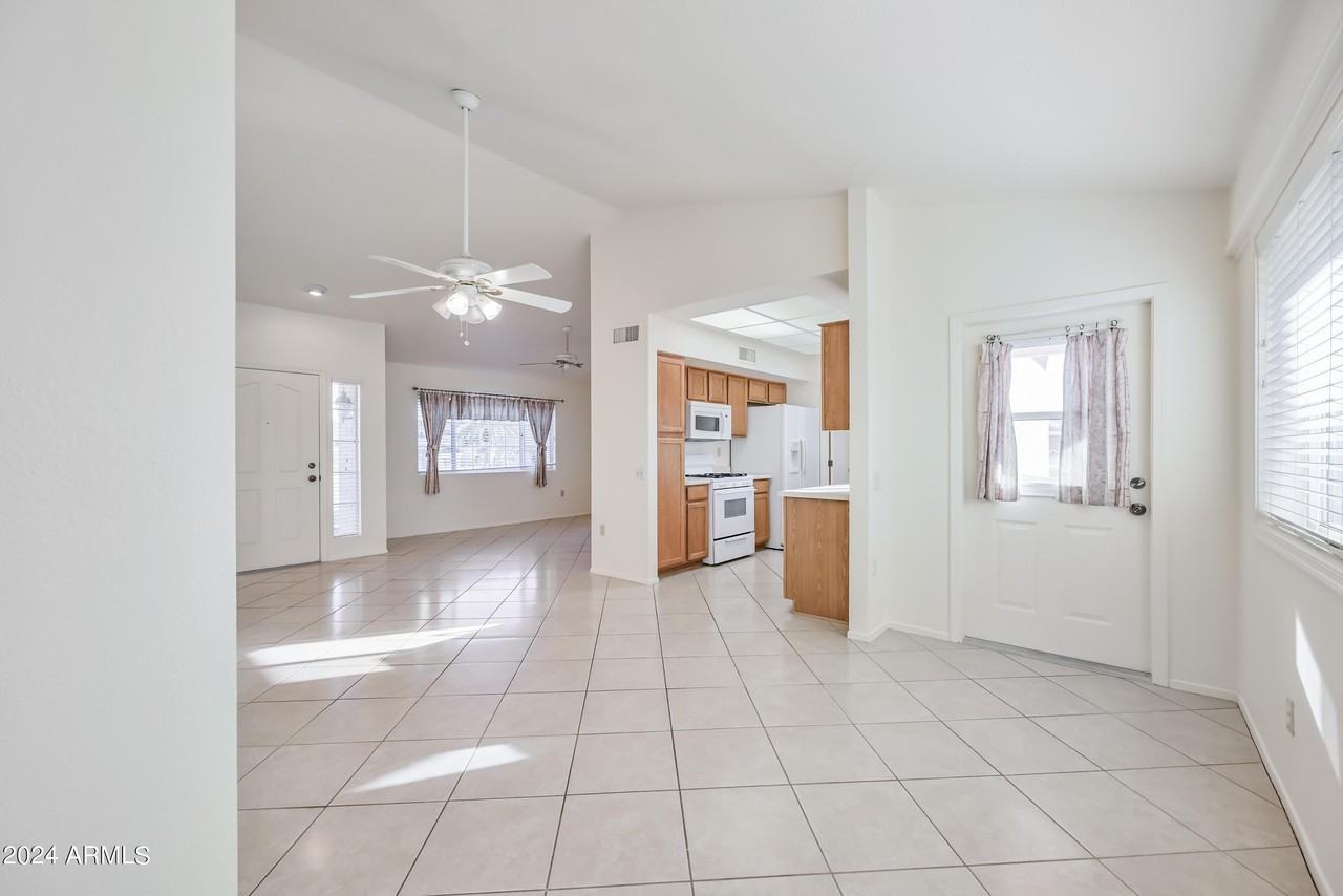 21614 N 139th Dr - Photo 7 of 27