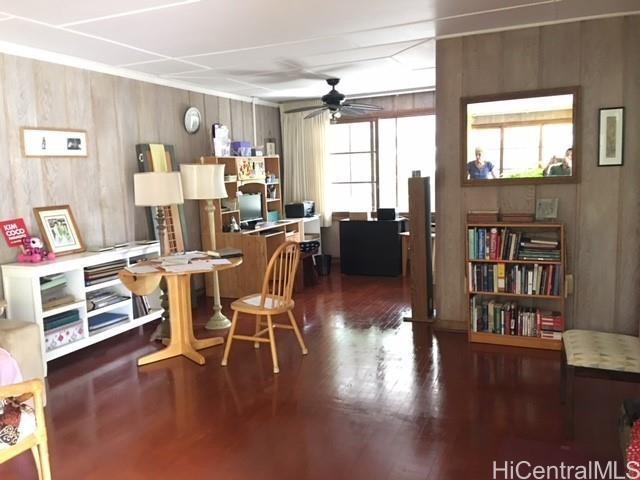 1933 Ualakaa St - Photo 2 of 11