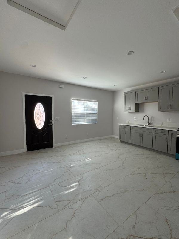 3323 W 133rd St ##A - Photo 6 of 9