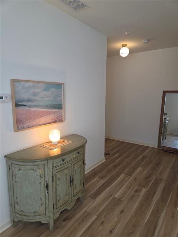2281 Attewood Dr - Photo 4 of 34