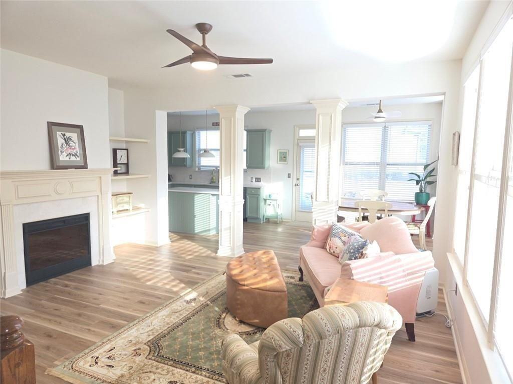2281 Attewood Dr - Photo 6 of 34