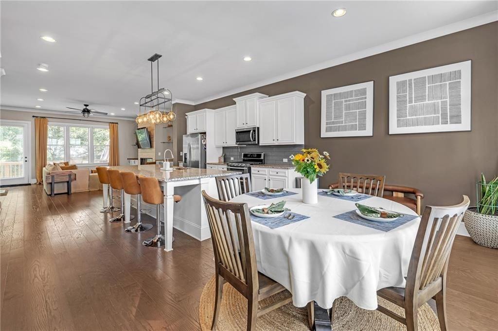 720 Avondale Hills Dr - Photo 5 of 45