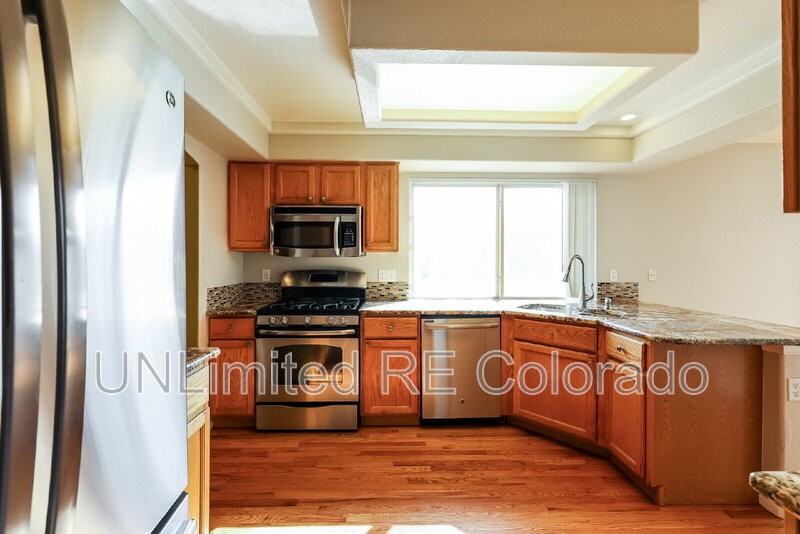 20061 Mitchell Cir - Photo 3 of 19