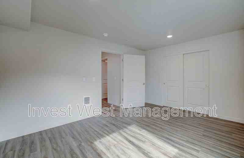 404 Neavenue #107 - Photo 7 of 23