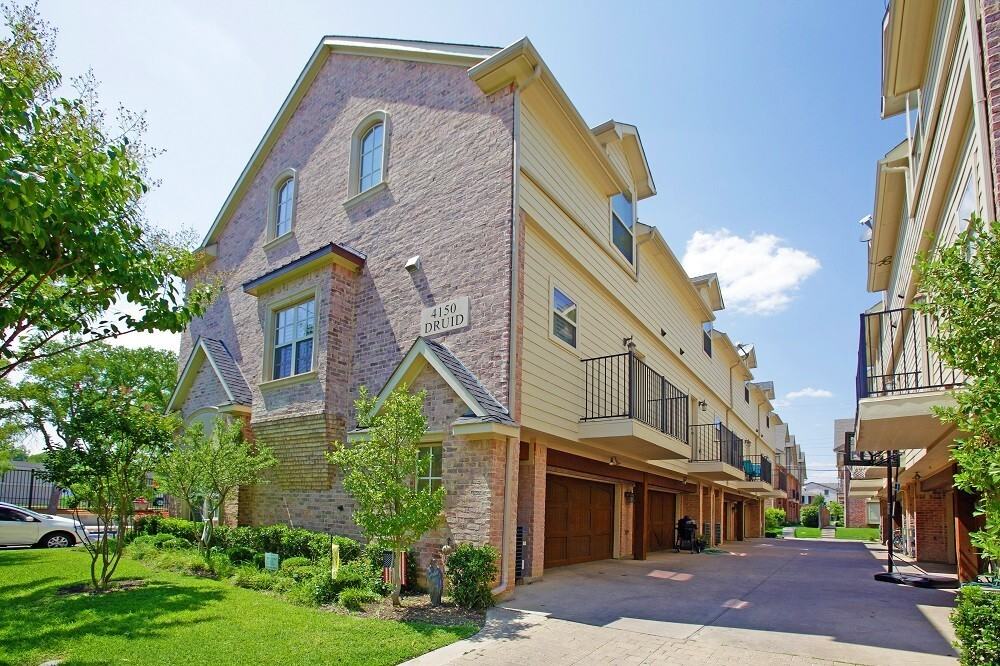 Druid Townhomes - Photo 2 of 18