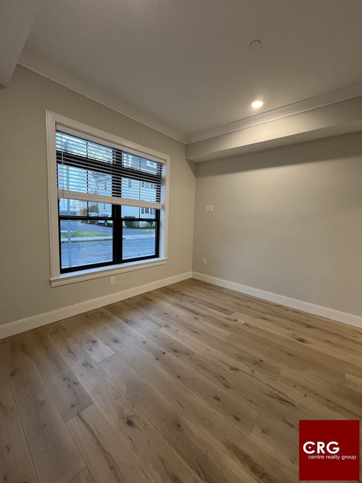 156 Everett St #101A - Photo 4 of 11