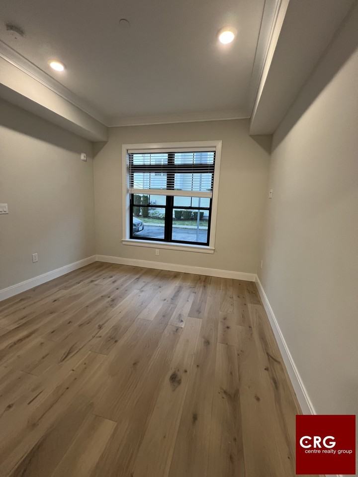 156 Everett St #101A - Photo 5 of 11