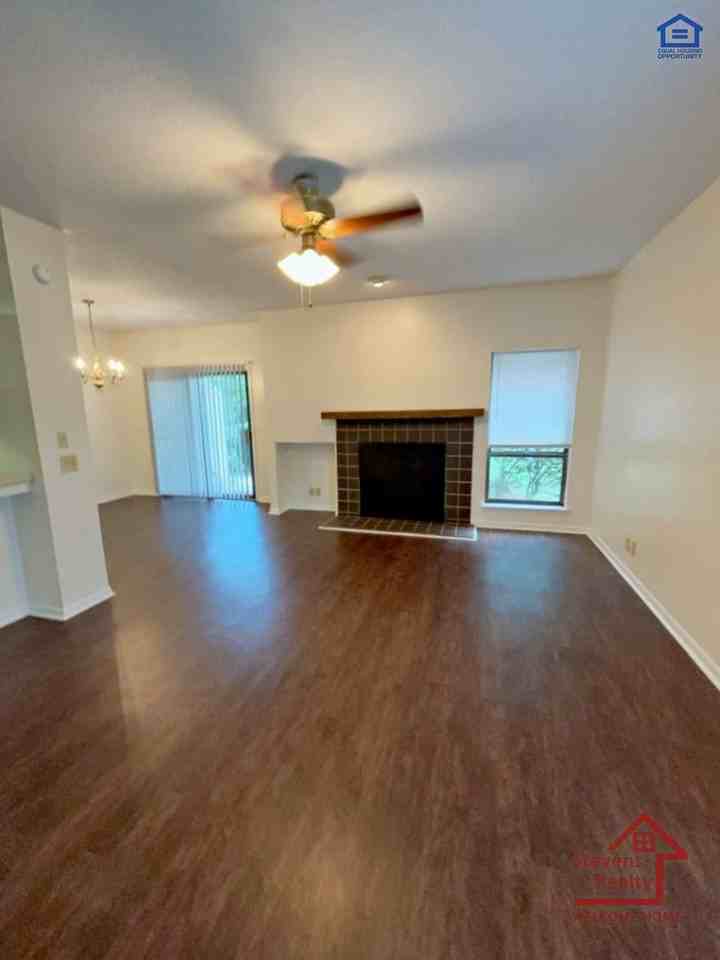 Creekwood Apartments - Photo 5 of 24