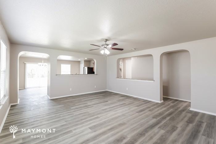 11233 Forest Pass Ct - Photo 4 of 15
