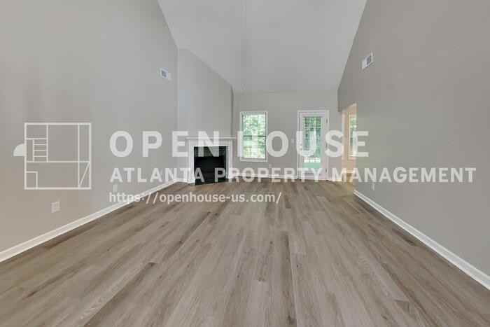 7240 Coral Lake Dr - Photo 4 of 21