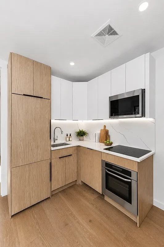 141 2nd Ave #20 - Photo 5 of 8