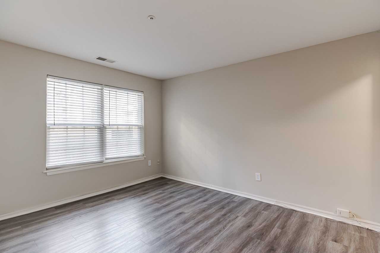 Hunter's Chase Apartments - Photo 3 of 24